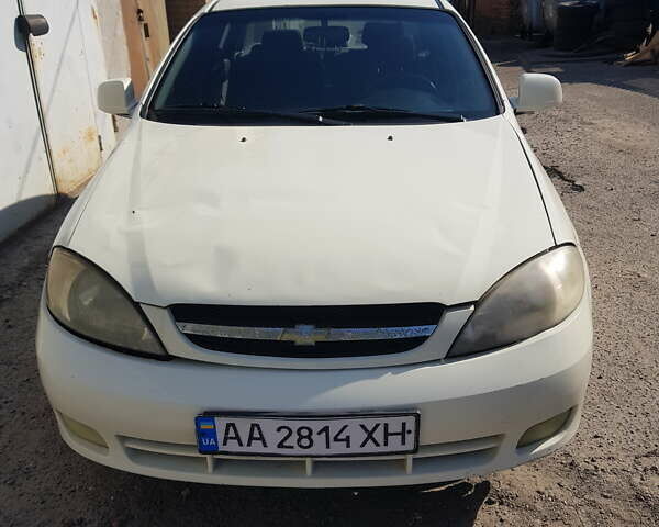 Белый Дэу Джентра, объемом двигателя 1.49 л и пробегом 312 тыс. км за 3500 $, фото 1 на Automoto.ua