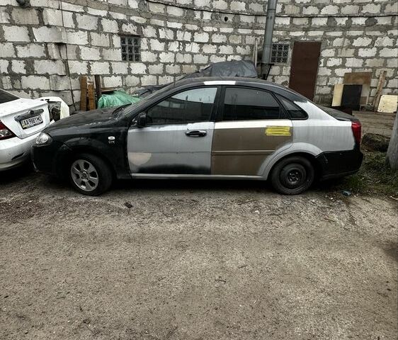 Дэу Джентра 2013 в Киеве на Automoto.ua Черный Дэу Джентра, объемом двигателя 1.5 л и пробегом 200 тыс. км за 2950 $, фото 1 на Automoto.ua