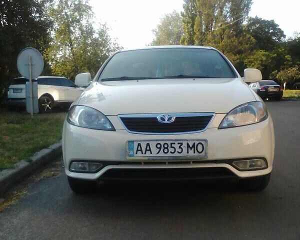 Дэу Джентра, объемом двигателя 1.5 л и пробегом 260 тыс. км за 3800 $, фото 1 на Automoto.ua