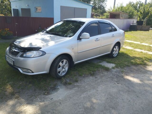 Серый Дэу Джентра, объемом двигателя 1.5 л и пробегом 205 тыс. км за 5200 $, фото 1 на Automoto.ua