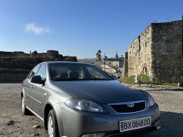 Серый Дэу Джентра, объемом двигателя 1.5 л и пробегом 163 тыс. км за 5000 $, фото 1 на Automoto.ua