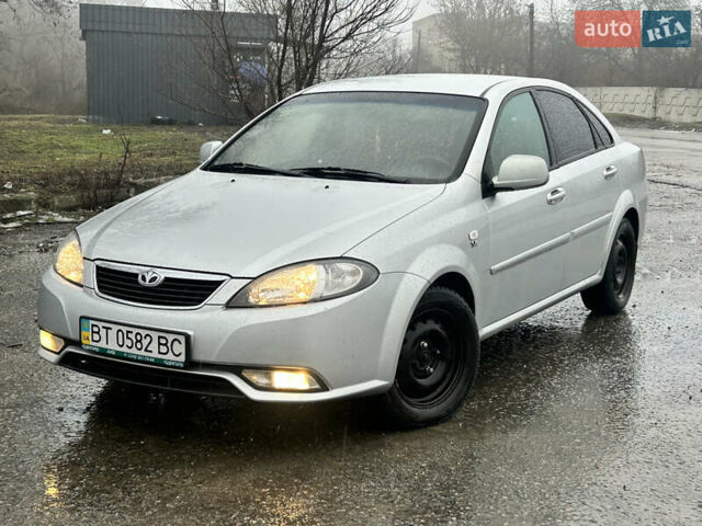 Сірий Деу Джентра, об'ємом двигуна 1.49 л та пробігом 230 тис. км за 4700 $, фото 1 на Automoto.ua