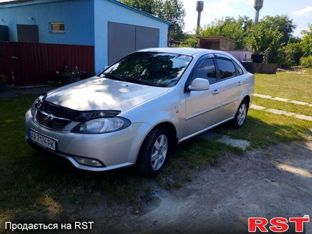 Серый Дэу Джентра, объемом двигателя 1.5 л и пробегом 205 тыс. км за 4800 $, фото 1 на Automoto.ua