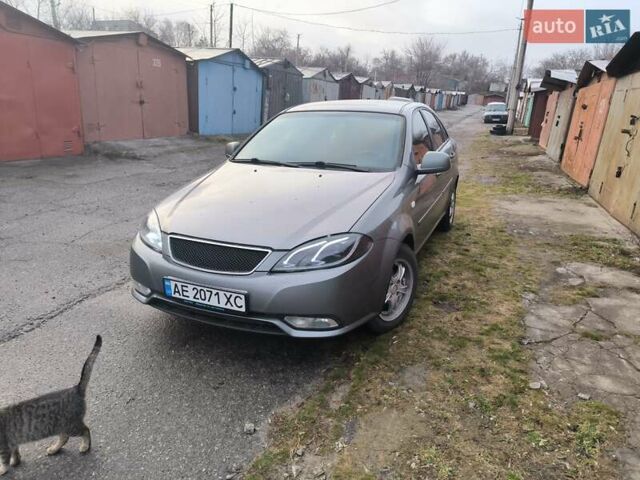 Сірий Деу Джентра, об'ємом двигуна 1.49 л та пробігом 200 тис. км за 4000 $, фото 1 на Automoto.ua