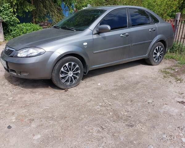 Серый Дэу Джентра, объемом двигателя 1.5 л и пробегом 185 тыс. км за 3150 $, фото 1 на Automoto.ua