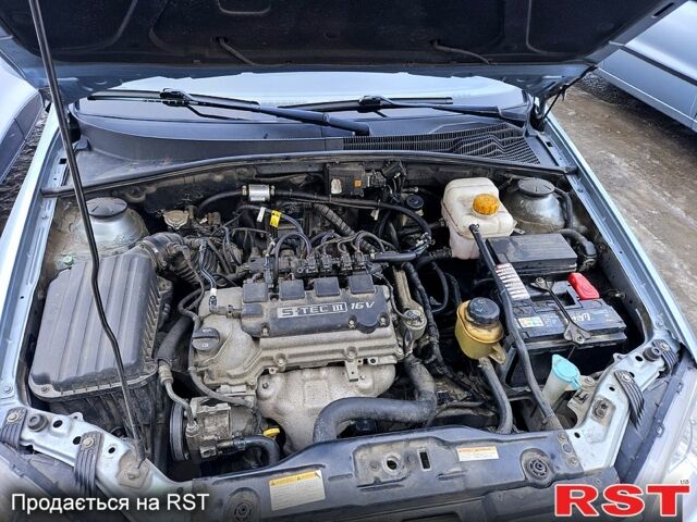 Синій Деу Джентра, об'ємом двигуна 1.5 л та пробігом 18000 тис. км за 5500 $, фото 1 на Automoto.ua