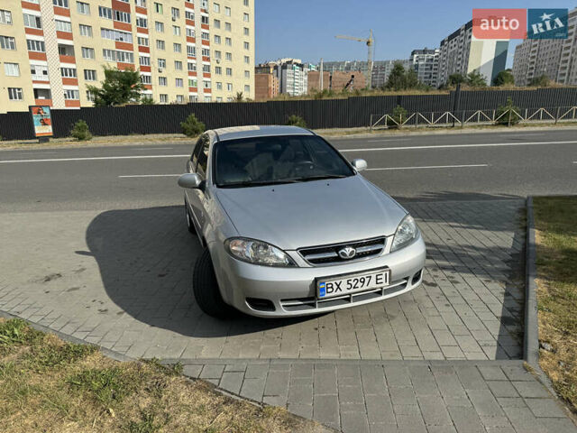 Серый Дэу Лачетти, объемом двигателя 1.6 л и пробегом 178 тыс. км за 3600 $, фото 1 на Automoto.ua