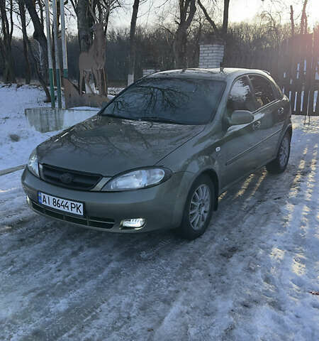 Зеленый Дэу Лачетти, объемом двигателя 1.79 л и пробегом 354 тыс. км за 4100 $, фото 1 на Automoto.ua