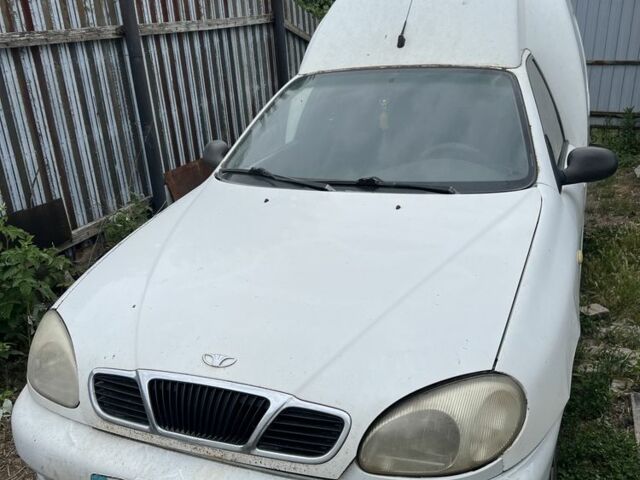 Белый Дэу Ланос, объемом двигателя 1.5 л и пробегом 380 тыс. км за 1200 $, фото 1 на Automoto.ua