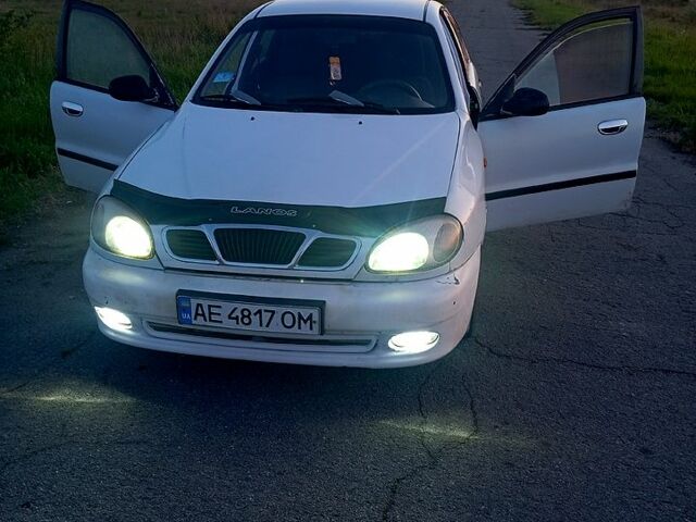 Белый Дэу Ланос, объемом двигателя 1.5 л и пробегом 365 тыс. км за 1200 $, фото 1 на Automoto.ua