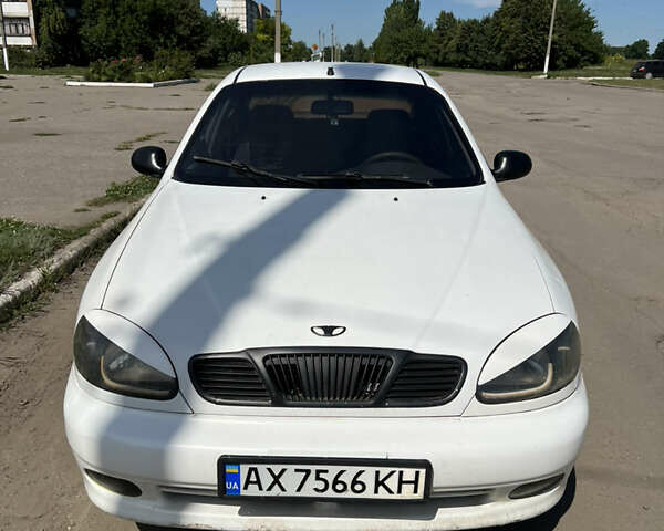 Белый Дэу Ланос, объемом двигателя 1.5 л и пробегом 230 тыс. км за 2500 $, фото 1 на Automoto.ua