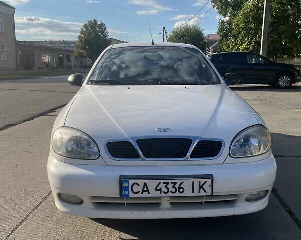 Белый Дэу Ланос, объемом двигателя 1.5 л и пробегом 135 тыс. км за 2850 $, фото 1 на Automoto.ua