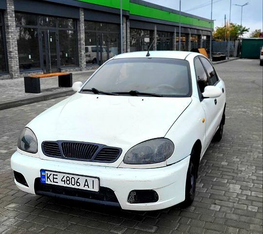 Белый Дэу Ланос, объемом двигателя 1.5 л и пробегом 338 тыс. км за 2200 $, фото 1 на Automoto.ua