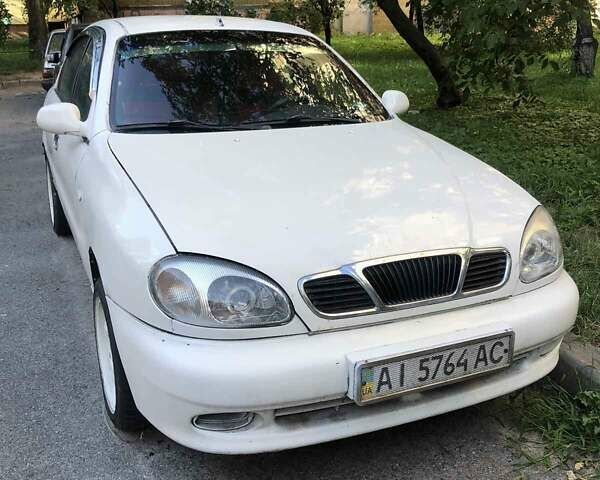 Белый Дэу Ланос, объемом двигателя 1.5 л и пробегом 320 тыс. км за 1800 $, фото 1 на Automoto.ua