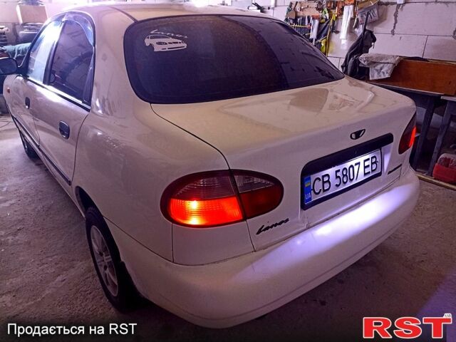 Белый Дэу Ланос, объемом двигателя 1.5 л и пробегом 300 тыс. км за 1250 $, фото 1 на Automoto.ua