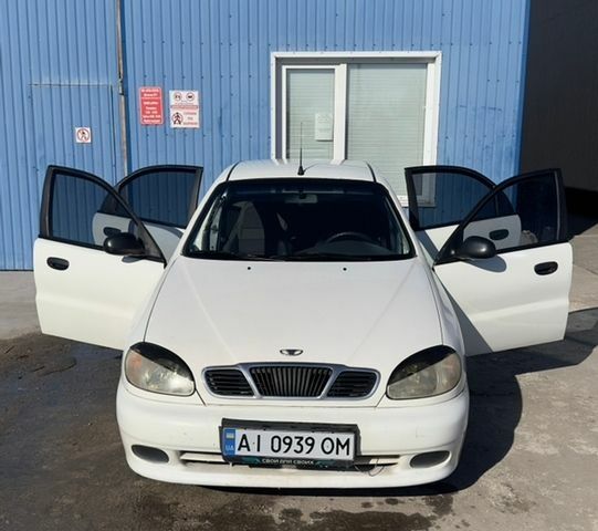 Белый Дэу Ланос, объемом двигателя 1.5 л и пробегом 291 тыс. км за 1800 $, фото 1 на Automoto.ua