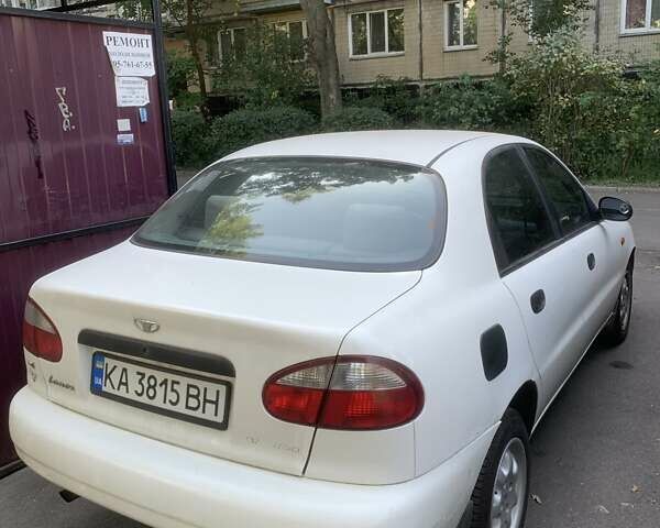 Белый Дэу Ланос, объемом двигателя 1.6 л и пробегом 220 тыс. км за 1600 $, фото 1 на Automoto.ua