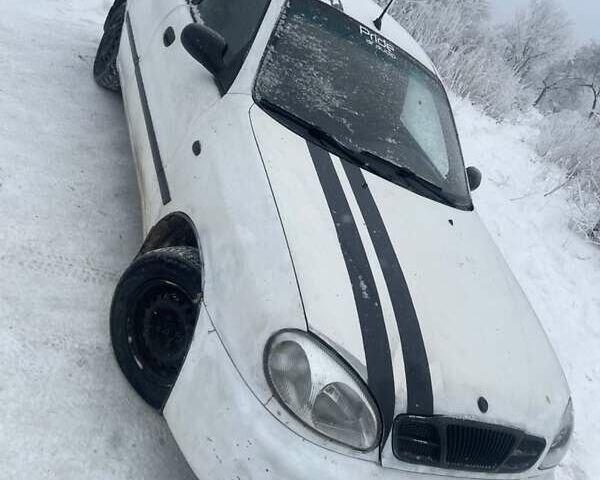 Белый Дэу Ланос, объемом двигателя 1.5 л и пробегом 290 тыс. км за 799 $, фото 1 на Automoto.ua