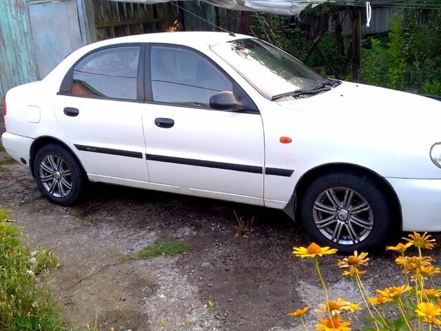 Белый Дэу Ланос, объемом двигателя 1.5 л и пробегом 0 тыс. км за 1800 $, фото 1 на Automoto.ua
