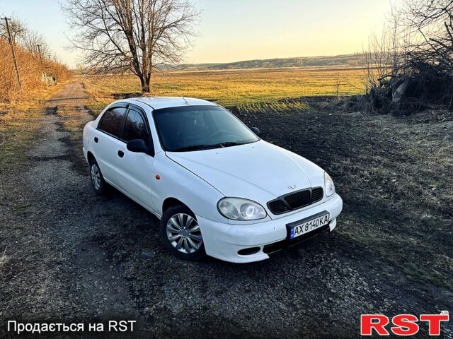 Белый Дэу Ланос, объемом двигателя 1.6 л и пробегом 200 тыс. км за 1599 $, фото 1 на Automoto.ua