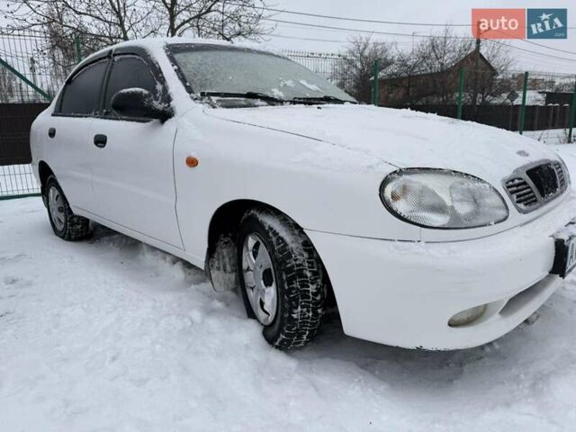 Білий Деу Ланос, об'ємом двигуна 1.5 л та пробігом 200 тис. км за 1999 $, фото 1 на Automoto.ua