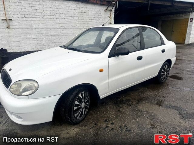 Белый Дэу Ланос, объемом двигателя 1.6 л и пробегом 180 тыс. км за 1600 $, фото 1 на Automoto.ua