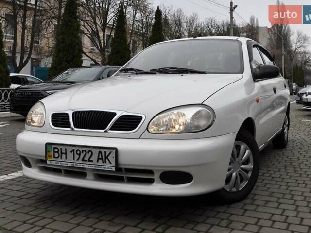 Белый Дэу Ланос, объемом двигателя 1.5 л и пробегом 145 тыс. км за 2700 $, фото 1 на Automoto.ua