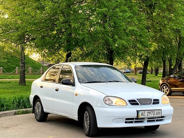 Белый Дэу Ланос, объемом двигателя 1.5 л и пробегом 250 тыс. км за 2250 $, фото 1 на Automoto.ua