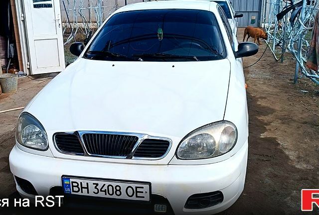Белый Дэу Ланос, объемом двигателя 1.6 л и пробегом 369 тыс. км за 2200 $, фото 1 на Automoto.ua