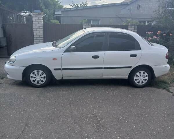 Білий Деу Ланос, об'ємом двигуна 1.5 л та пробігом 120 тис. км за 2700 $, фото 1 на Automoto.ua