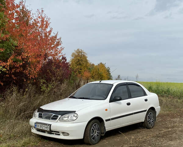 Белый Дэу Ланос, объемом двигателя 1.6 л и пробегом 168 тыс. км за 2300 $, фото 1 на Automoto.ua