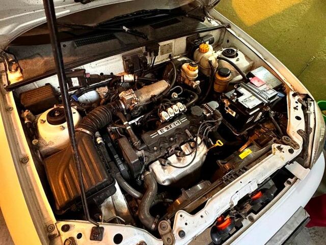 Белый Дэу Ланос, объемом двигателя 0.2 л и пробегом 920 тыс. км за 3800 $, фото 1 на Automoto.ua