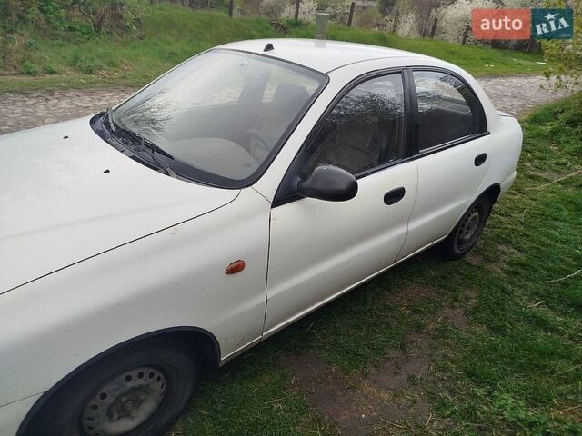 Белый Дэу Ланос, объемом двигателя 1.5 л и пробегом 259 тыс. км за 1200 $, фото 1 на Automoto.ua
