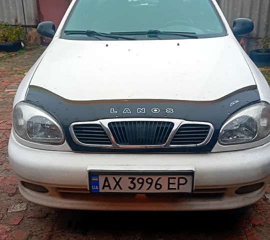 Белый Дэу Ланос, объемом двигателя 1.5 л и пробегом 150 тыс. км за 1400 $, фото 1 на Automoto.ua