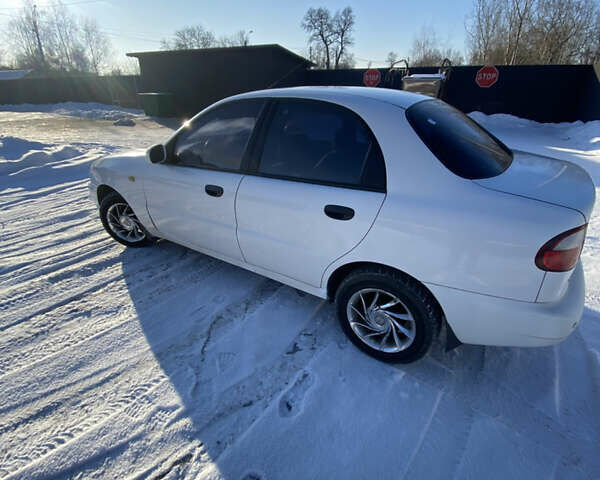 Білий Деу Ланос, об'ємом двигуна 1.5 л та пробігом 223 тис. км за 2700 $, фото 1 на Automoto.ua
