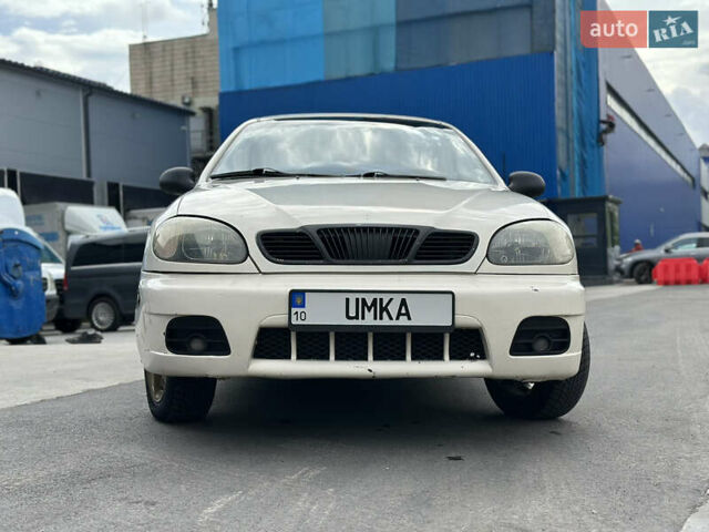 Бежевий Деу Ланос, об'ємом двигуна 1.6 л та пробігом 321 тис. км за 3150 $, фото 1 на Automoto.ua
