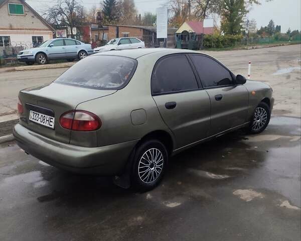 Деу Ланос 2002 у Теплике на Automoto.ua Бежевий Деу Ланос, об'ємом двигуна 1.5 л та пробігом 260 тис. км за 1650 $, фото 1 на Automoto.ua