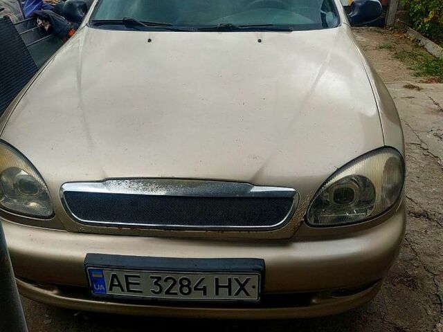 Бежевий Деу Ланос, об'ємом двигуна 1.5 л та пробігом 450 тис. км за 2000 $, фото 1 на Automoto.ua