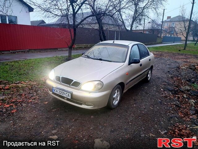 Бежевый Дэу Ланос, объемом двигателя 1.5 л и пробегом 330 тыс. км за 1600 $, фото 1 на Automoto.ua