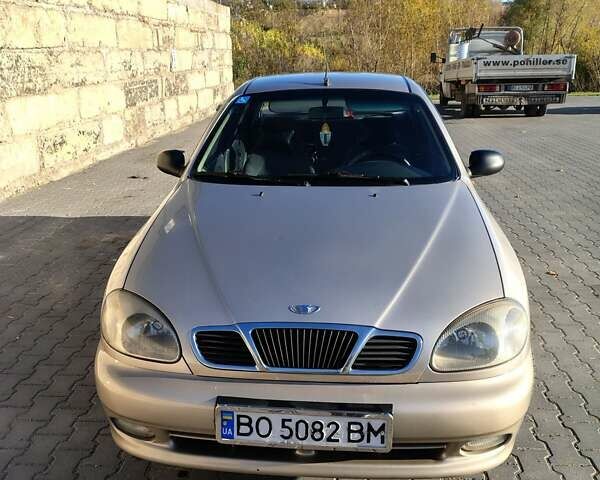 Бежевый Дэу Ланос, объемом двигателя 1.5 л и пробегом 353 тыс. км за 1700 $, фото 1 на Automoto.ua