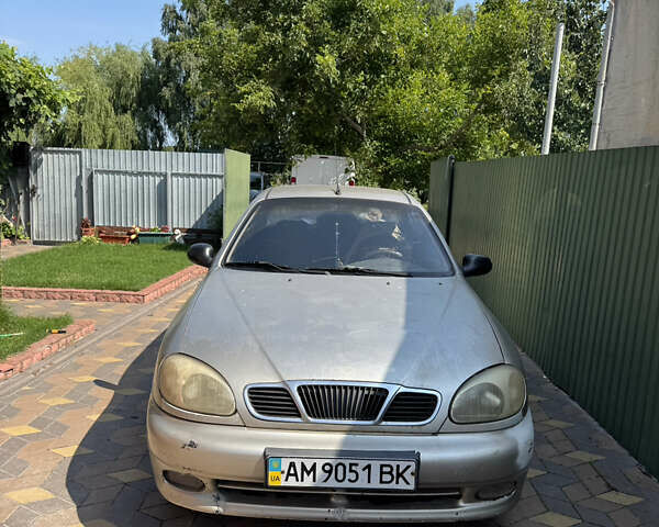 Бежевый Дэу Ланос, объемом двигателя 1.3 л и пробегом 380 тыс. км за 1800 $, фото 1 на Automoto.ua