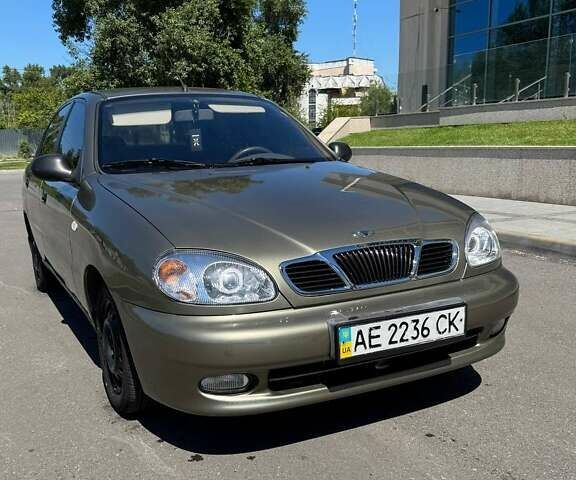 Бежевый Дэу Ланос, объемом двигателя 1.5 л и пробегом 305 тыс. км за 3200 $, фото 1 на Automoto.ua