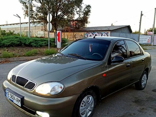 Бежевый Дэу Ланос, объемом двигателя 1.3 л и пробегом 210 тыс. км за 1950 $, фото 1 на Automoto.ua