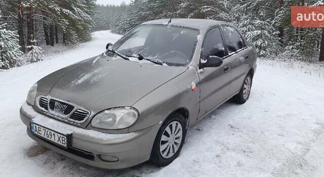 Бежевый Дэу Ланос, объемом двигателя 1.6 л и пробегом 228 тыс. км за 2200 $, фото 1 на Automoto.ua