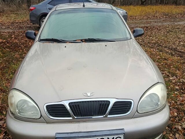 Бежевый Дэу Ланос, объемом двигателя 1.5 л и пробегом 220 тыс. км за 1500 $, фото 1 на Automoto.ua