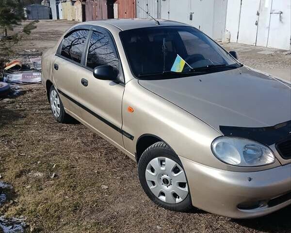 Бежевий Деу Ланос, об'ємом двигуна 1.6 л та пробігом 230 тис. км за 3000 $, фото 1 на Automoto.ua
