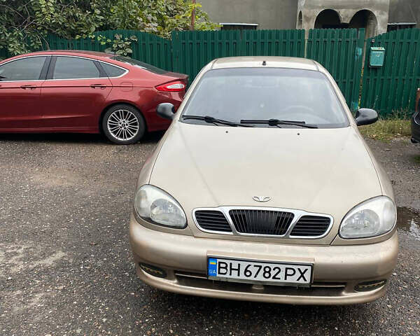 Бежевый Дэу Ланос, объемом двигателя 1.5 л и пробегом 168 тыс. км за 2200 $, фото 1 на Automoto.ua