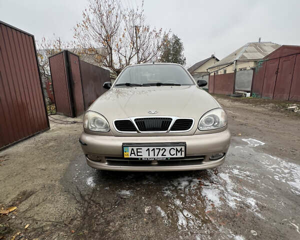 Бежевый Дэу Ланос, объемом двигателя 1.5 л и пробегом 147 тыс. км за 3200 $, фото 1 на Automoto.ua