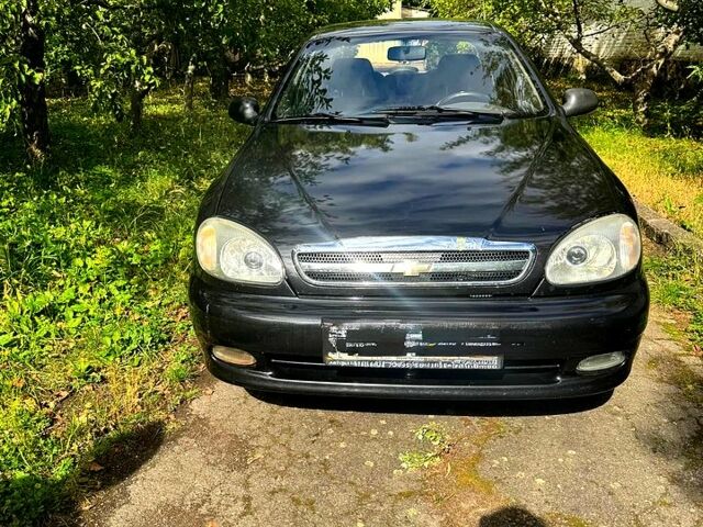 Черный Дэу Ланос, объемом двигателя 1.5 л и пробегом 160 тыс. км за 3300 $, фото 1 на Automoto.ua