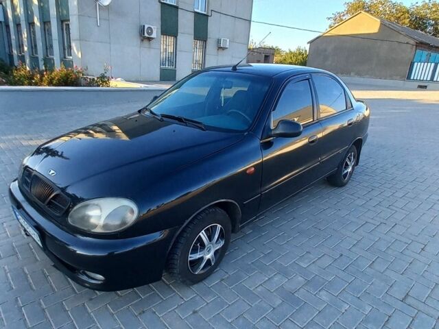 Черный Дэу Ланос, объемом двигателя 0 л и пробегом 250 тыс. км за 2150 $, фото 1 на Automoto.ua